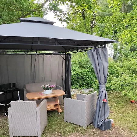 Apartment Schoene Im Gruenen In Lichtenow